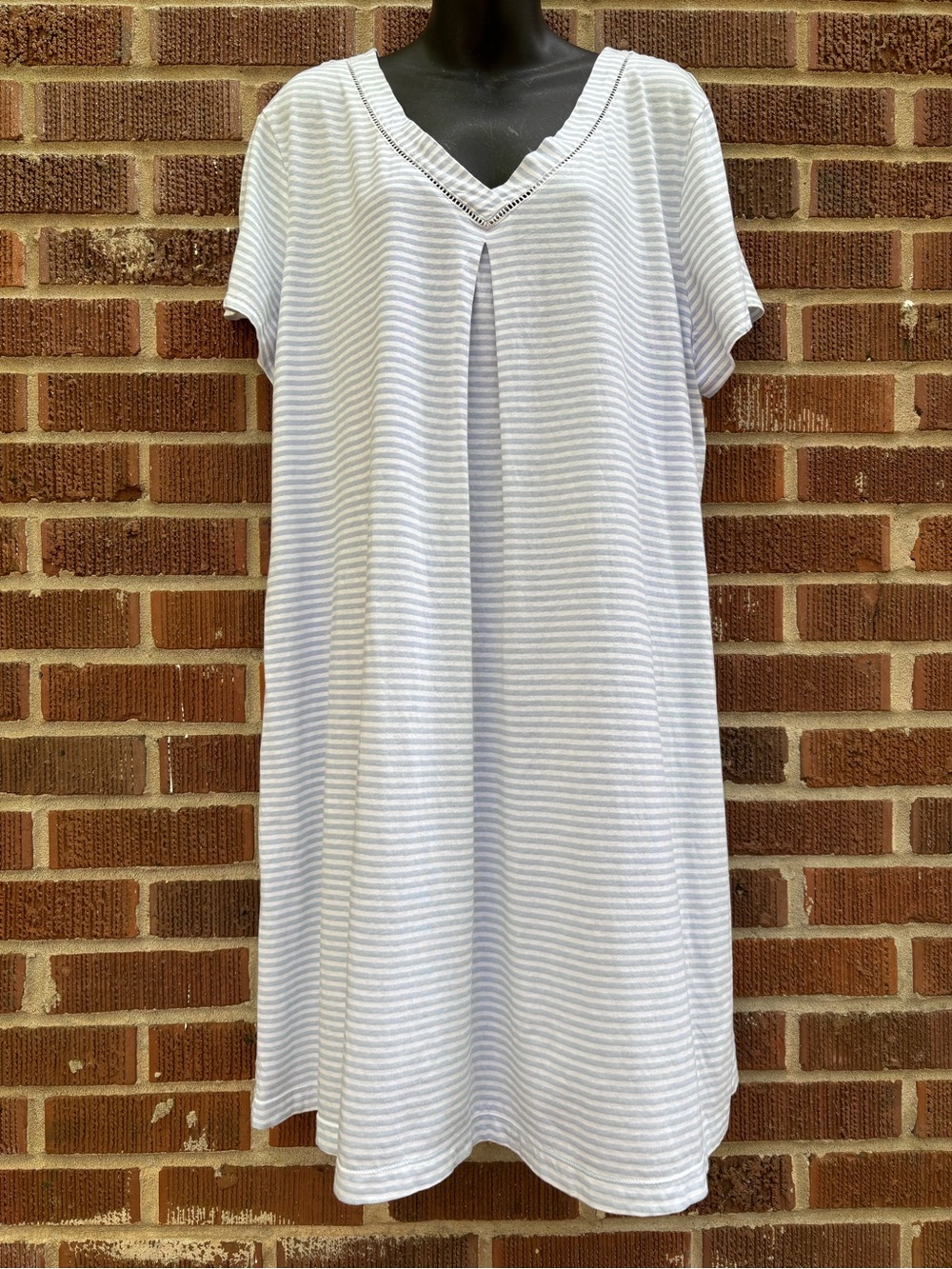 Carole Hochman Women’s XXL Stripped Light blue White 100% Cotton Sleepshirt Gown